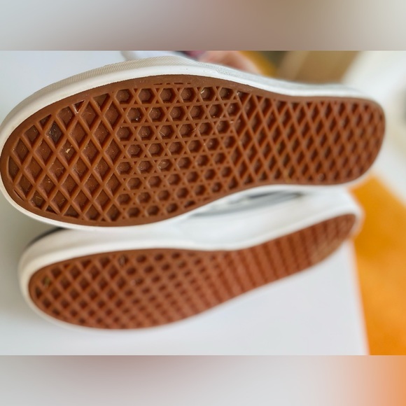 VANS—YOUTH SIZE 6–UNISEX—GREAT CONDITION-GRAY & WHITE CHECK W FLAMES—CLASSIC - Picture 8 of 15